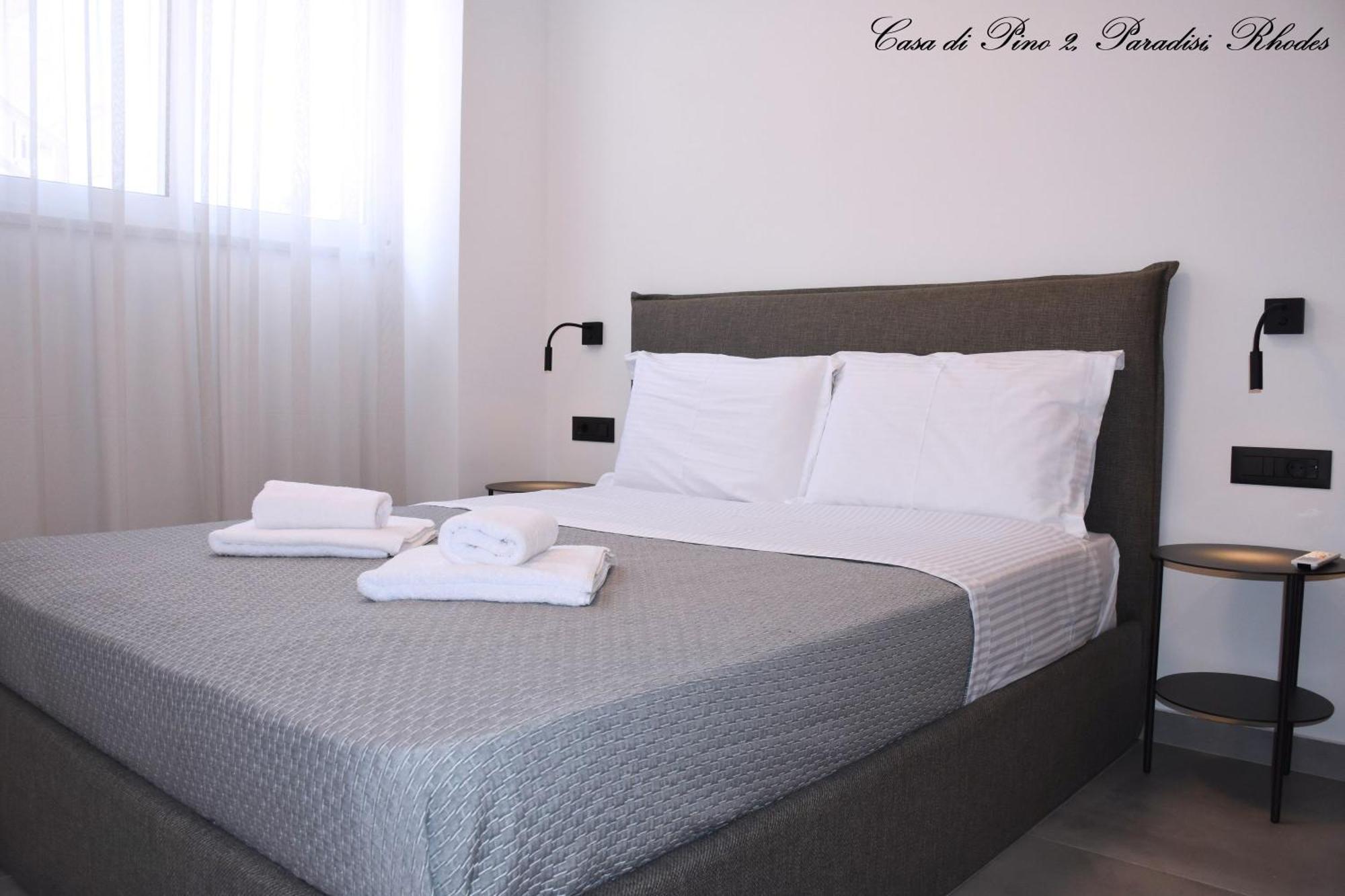 Casa Di Pino In Paradisi Square Near Airport * Paradeísion